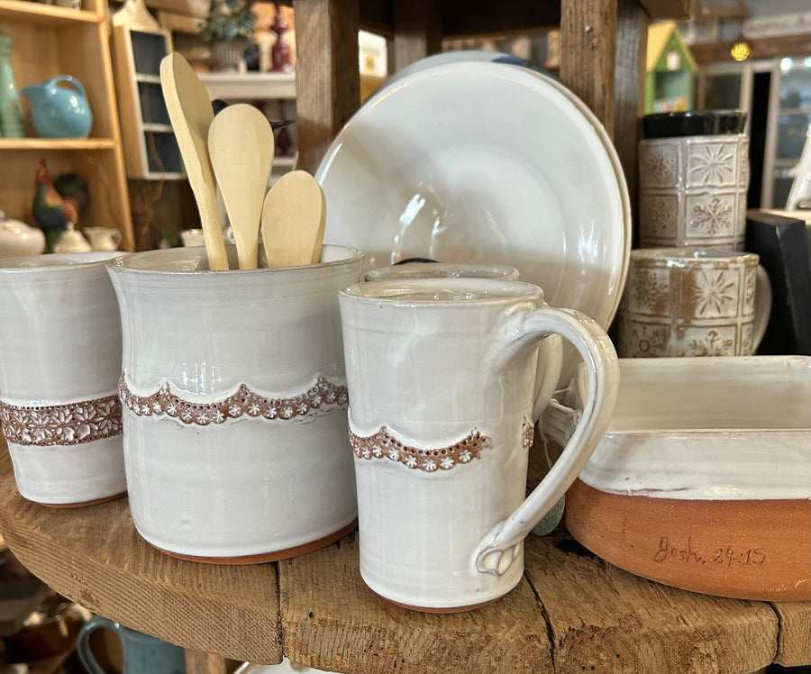 Vintage Linen Mugs