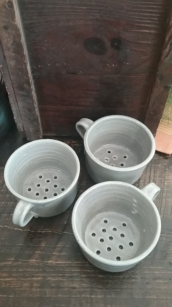 Single Grey Strainer